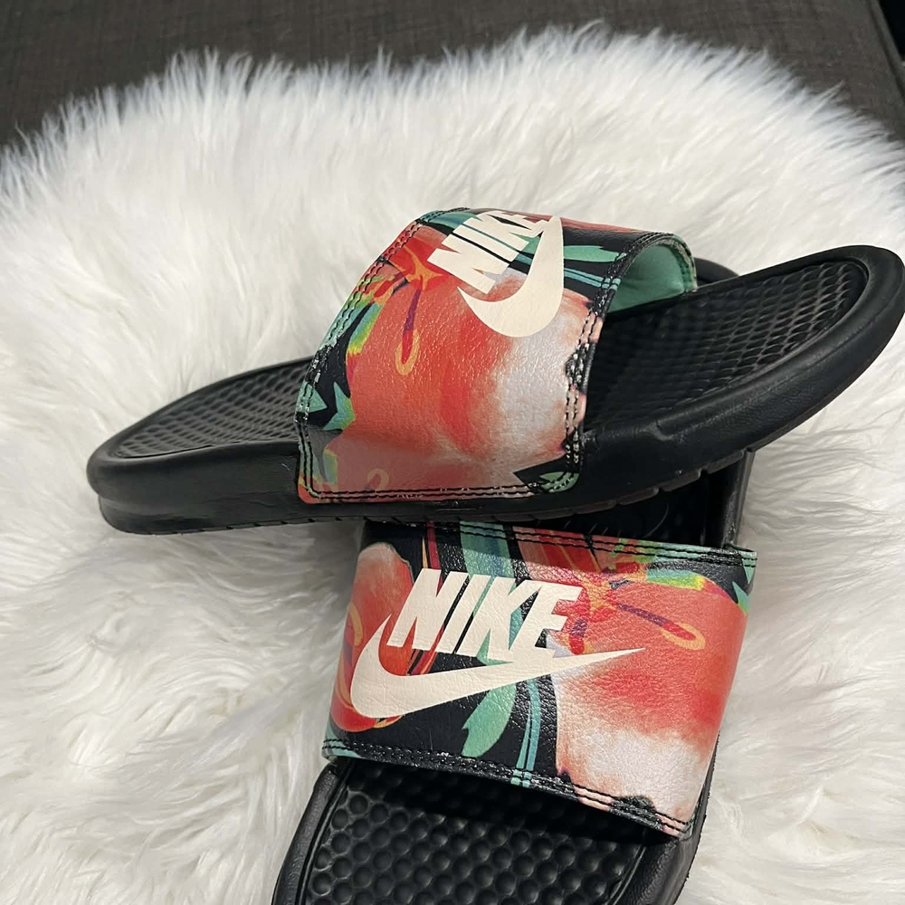Nike Black and Multicolor Slide Sandals Excellent Condition - Picture 2 of 5